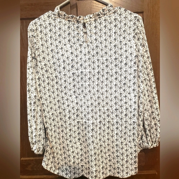 ADRIANNA PAPELL | Bubble Sleeve Blouse Floral Print Design Black/White M - Picture 2 of 4